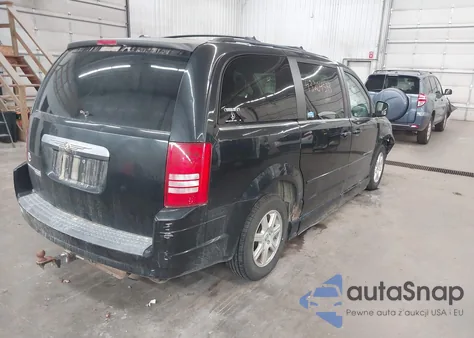 2008 Chrysler Town & Country Touring из США, поврежденный, VIN 2A8HR54P08R779374